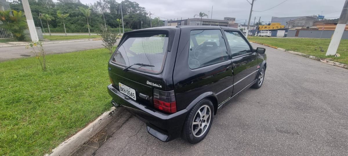 Uno - Foto #2 do anúncio à venda de Carro clássico