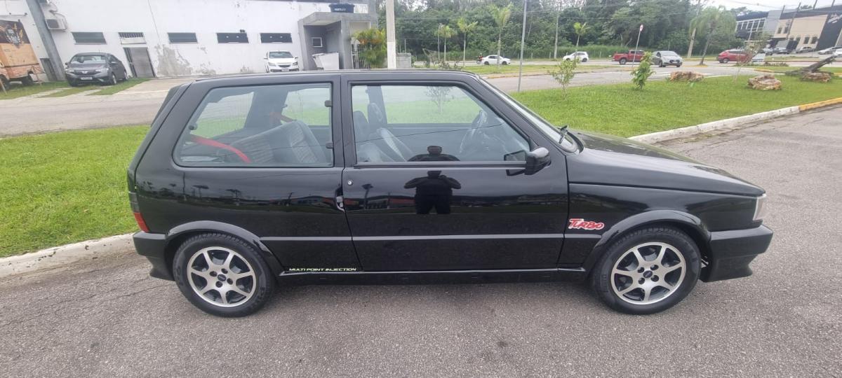 Uno - Foto #4 do anúncio à venda de Carro clássico