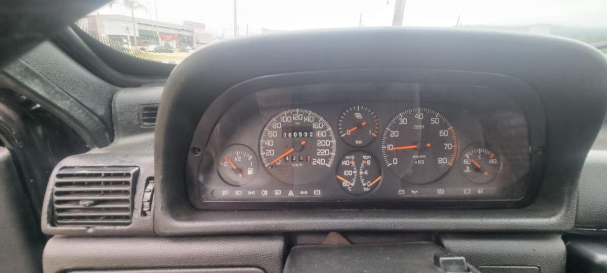 Uno - Foto #7 do anúncio à venda de Carro clássico