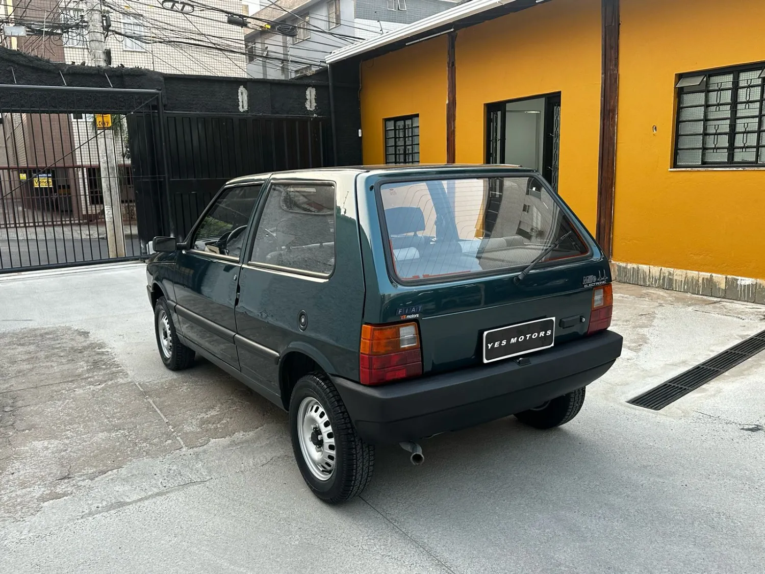 Uno - Foto #6 do anúncio à venda de Carro clássico