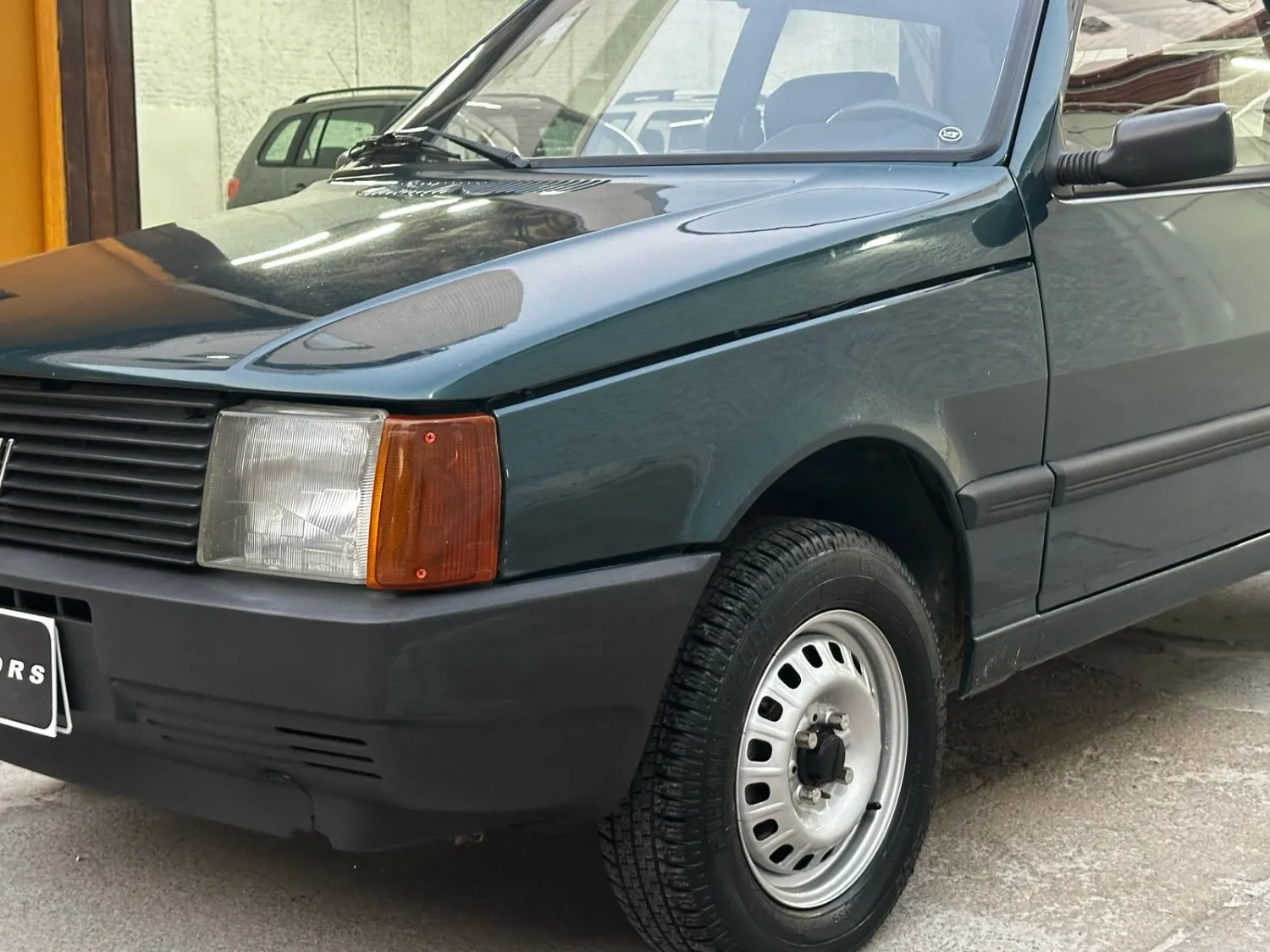 Uno - Foto #10 do anúncio à venda de Carro clássico