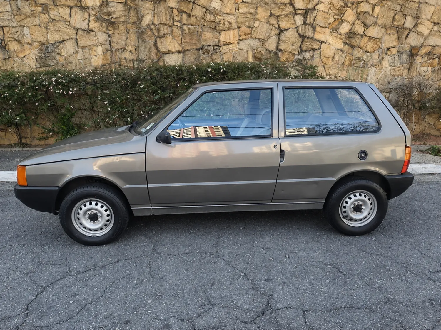 avv-fiat-uno-venda-0c2fdd0-imagem-002