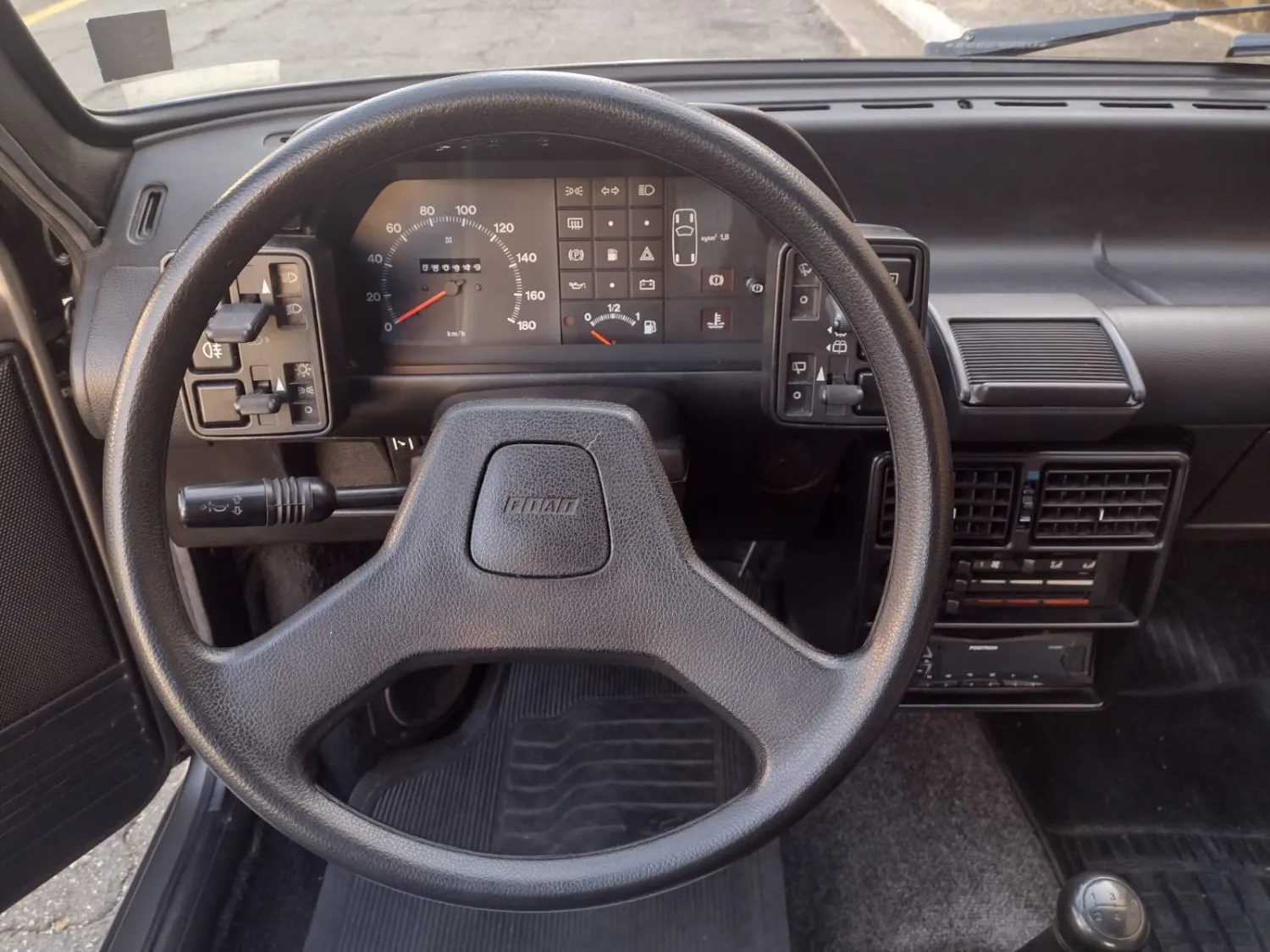 avv-fiat-uno-venda-0c2fdd0-imagem-024