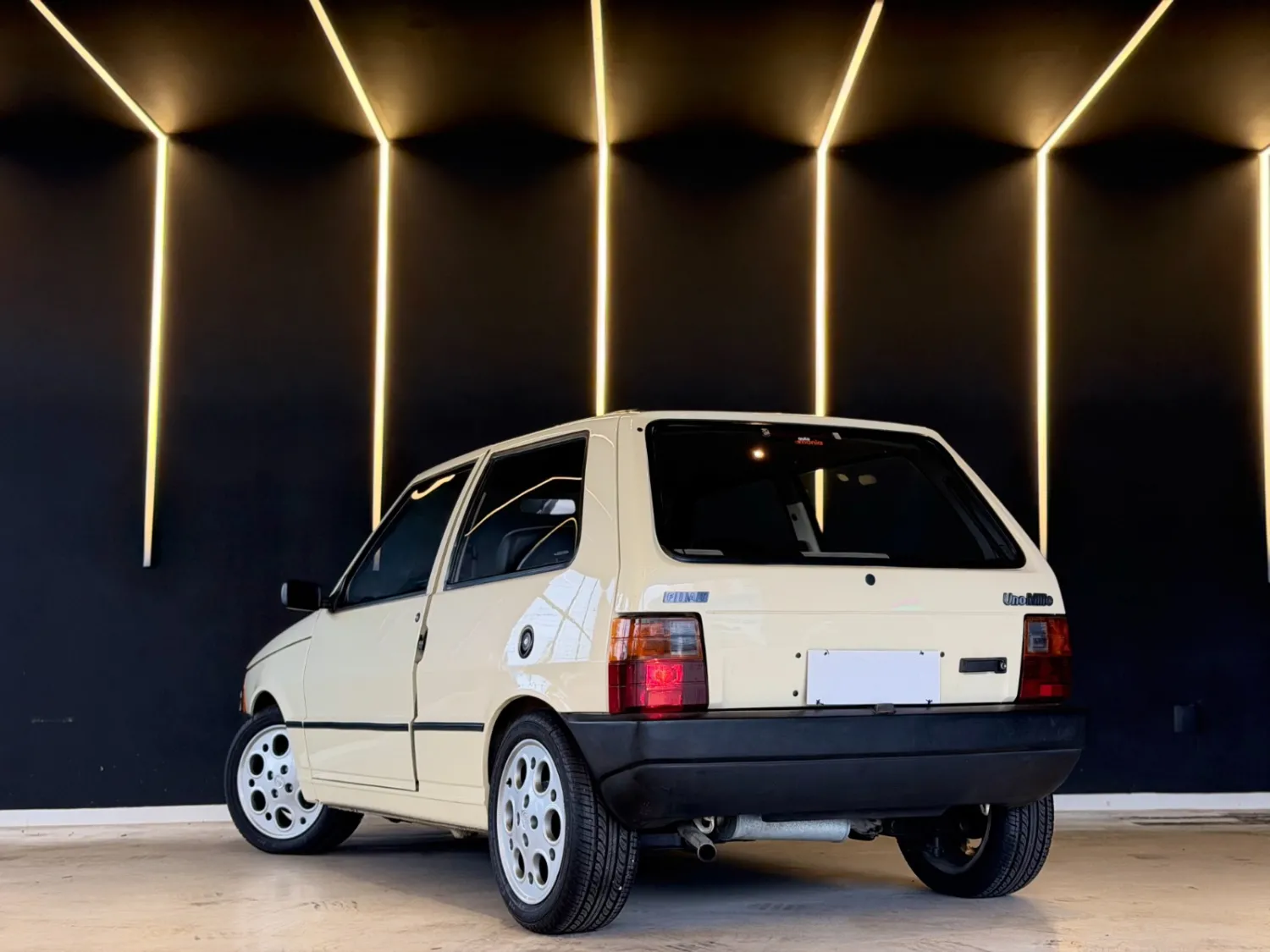avv-fiat-uno-venda-2cc9a40-imagem-013