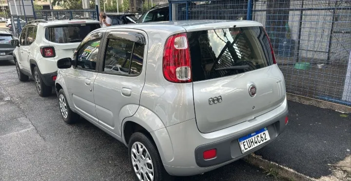 Uno - Foto #4 do anúncio à venda de Carro clássico
