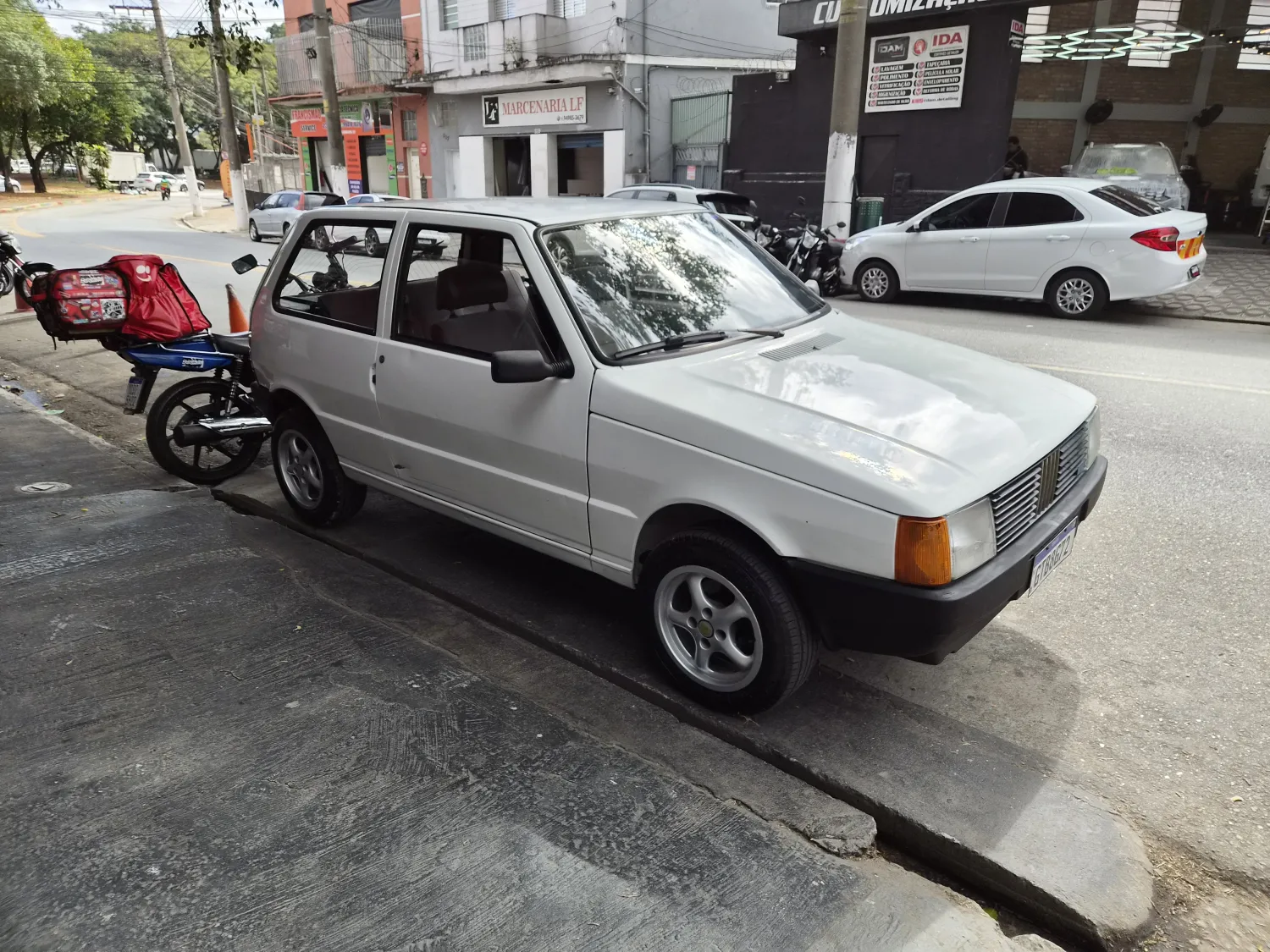 avv-fiat-uno-venda-75549aa-imagem-009