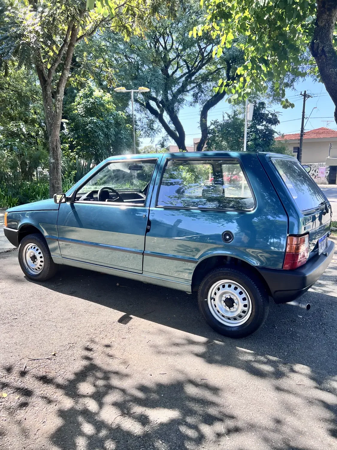 Uno - Foto #3 do anúncio à venda de Carro clássico