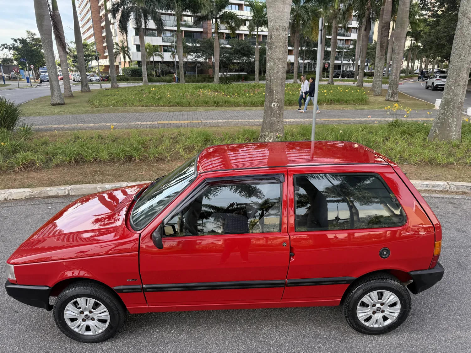 Uno - Foto #11 do anúncio à venda de Carro clássico