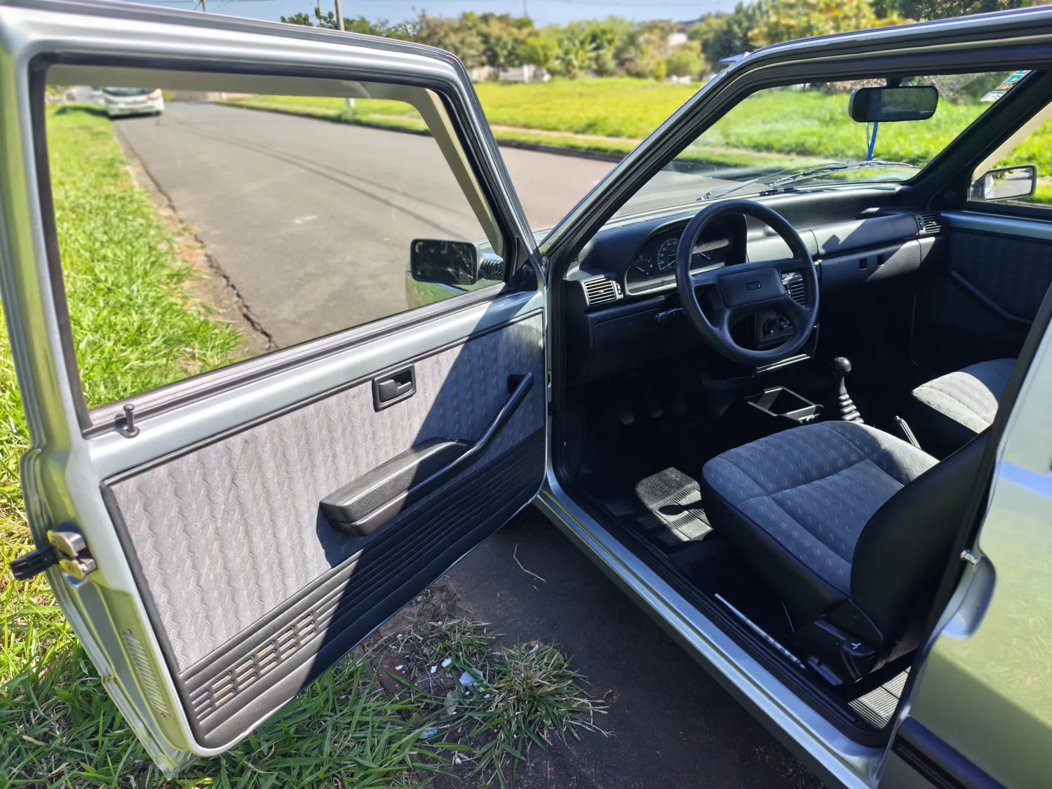 Uno - Foto #6 do anúncio à venda de Carro clássico