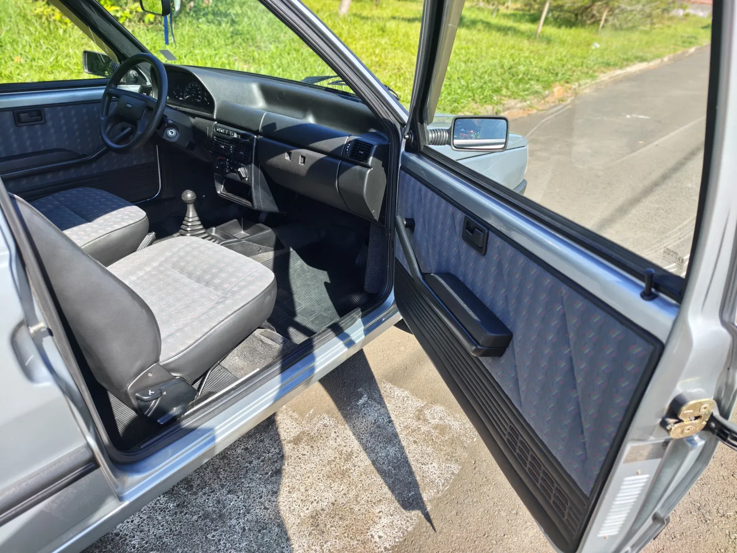 Uno - Foto #7 do anúncio à venda de Carro clássico