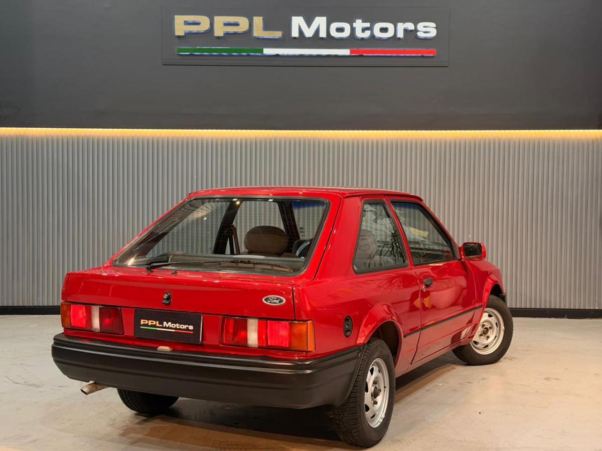 avv-ford-escort-1-0-hobby-8v-gasol-venda-krwy9to-imagem-006