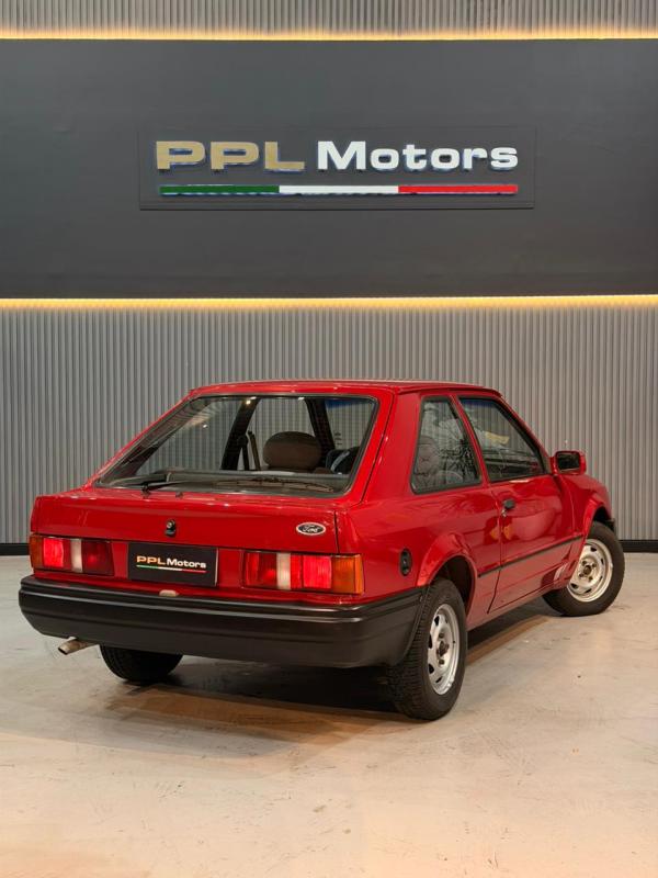 avv-ford-escort-1-0-hobby-8v-gasol-venda-krwy9to-imagem-015