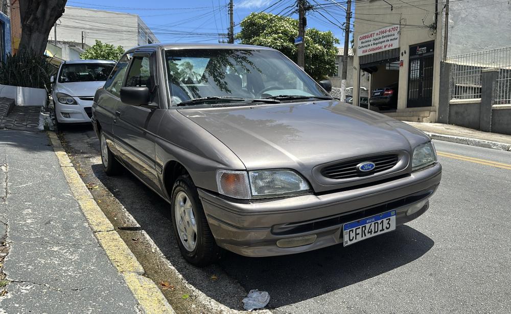 Escort - Foto #2 do anúncio à venda de Carro clássico