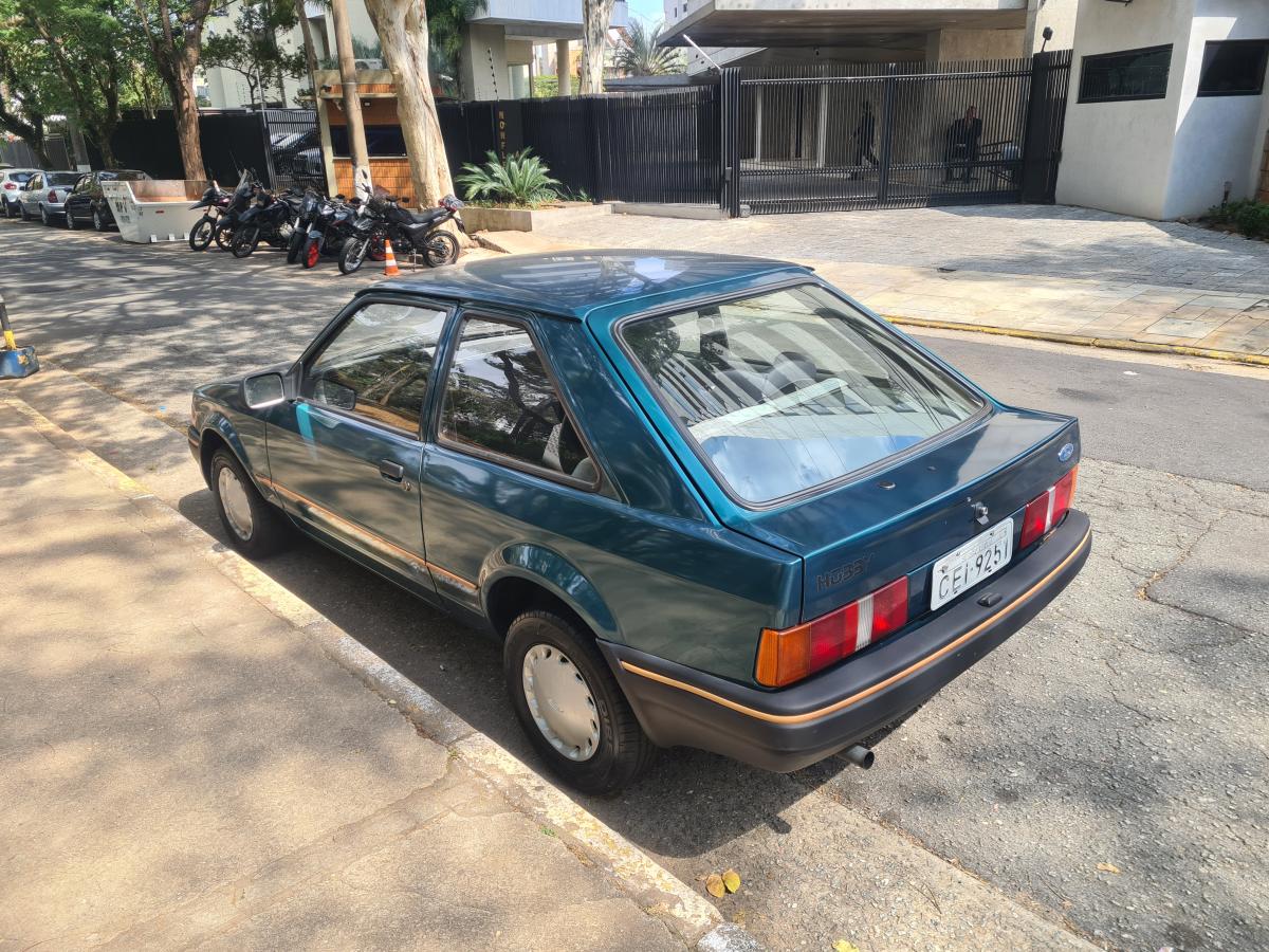 Escort - Foto #2 do anúncio à venda de Carro clássico