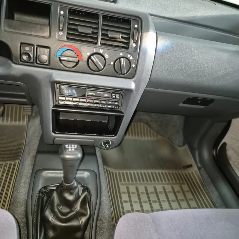 Escort - Foto #8 do anúncio à venda de Carro clássico