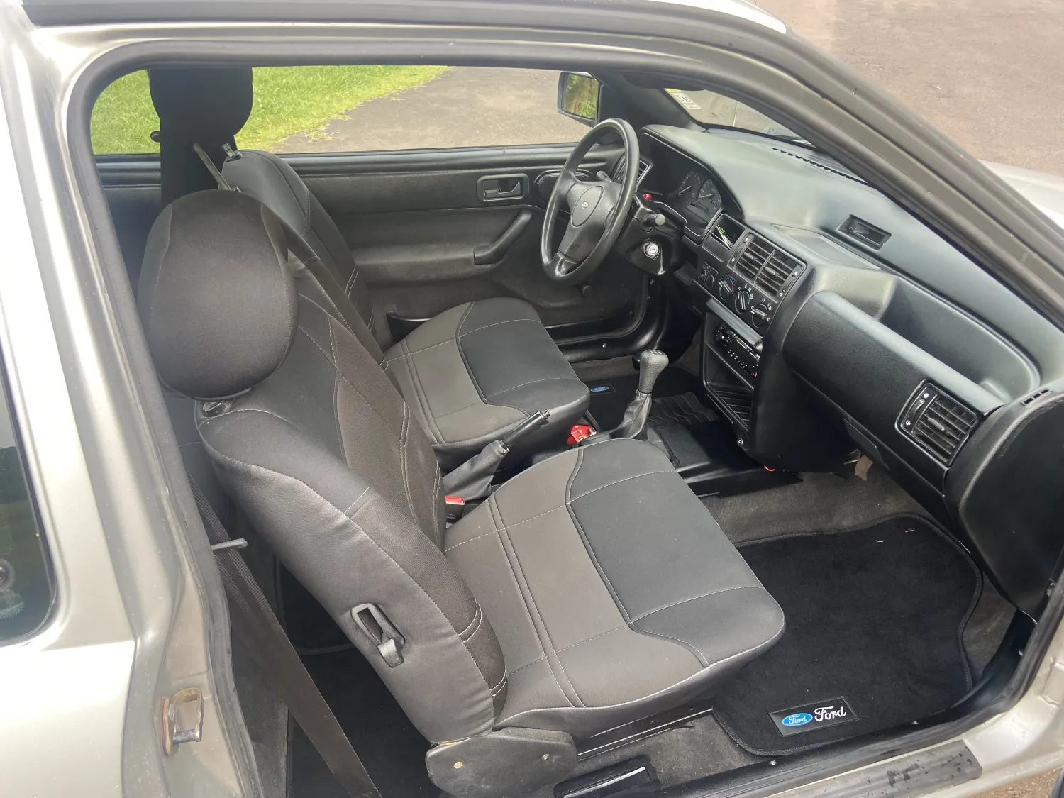 Escort - Foto #11 do anúncio à venda de Carro clássico
