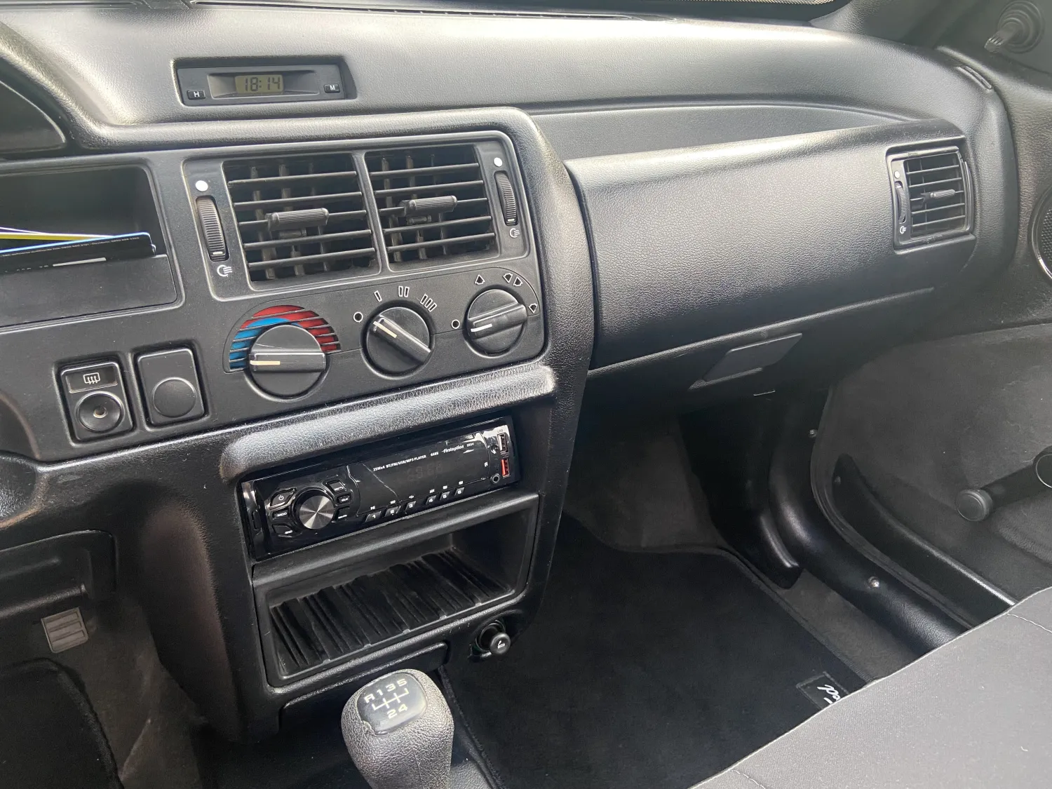 Escort - Foto #13 do anúncio à venda de Carro clássico