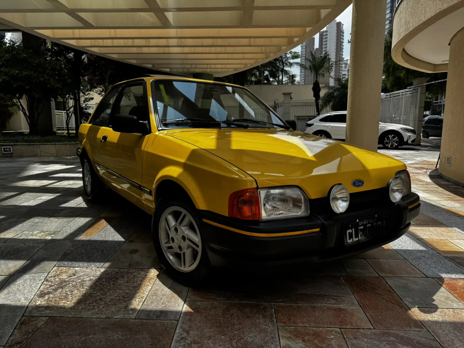 Escort - Foto #3 do anúncio à venda de Carro clássico