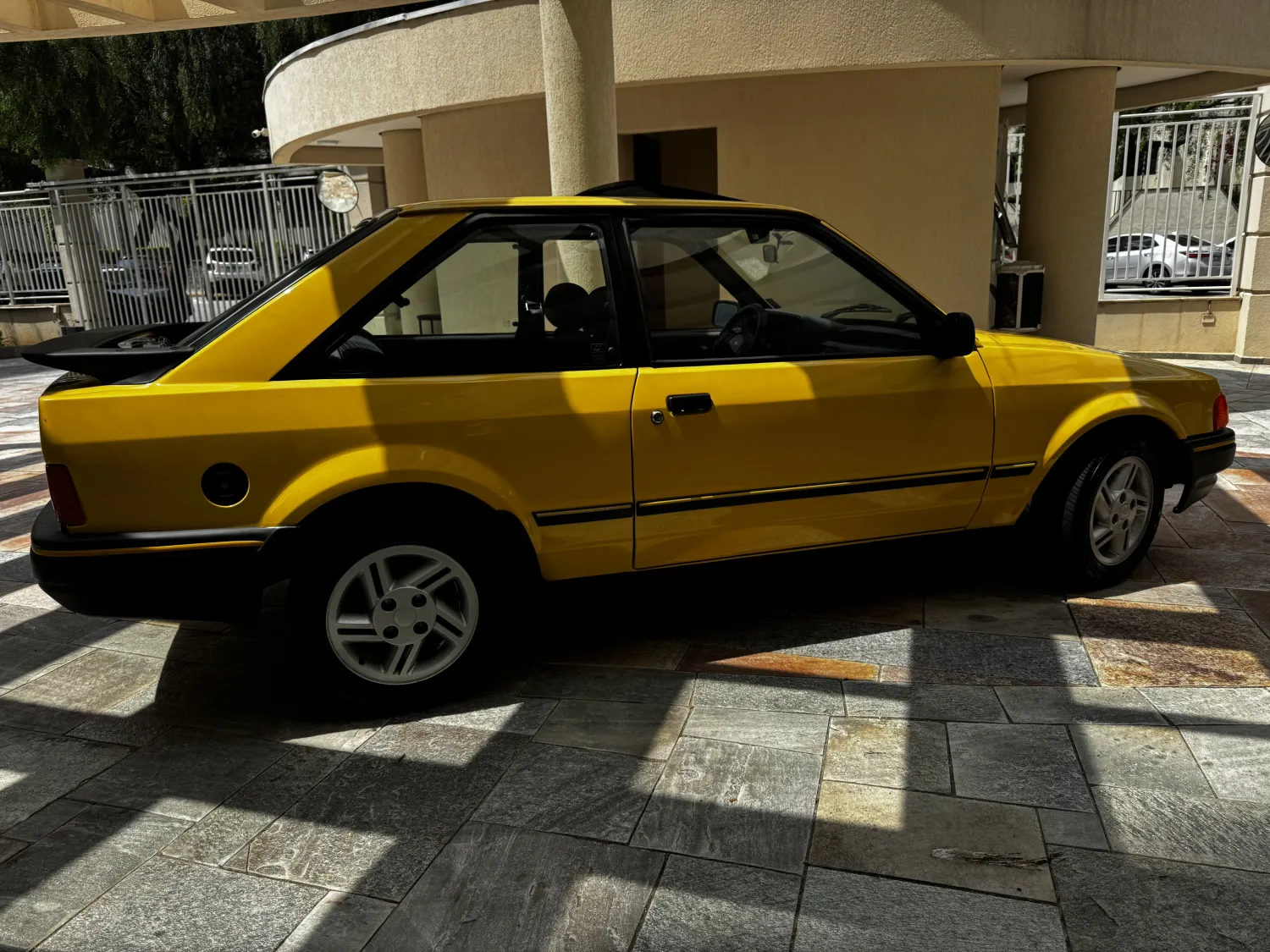 Escort - Foto #5 do anúncio à venda de Carro clássico