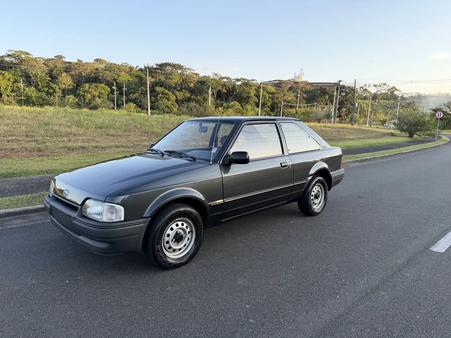 avv-ford-escort-venda-c27ca0b-imagem-001