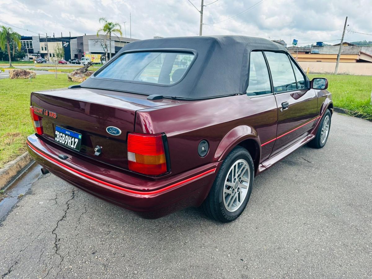 Escort - Foto #3 do anúncio à venda de Carro clássico