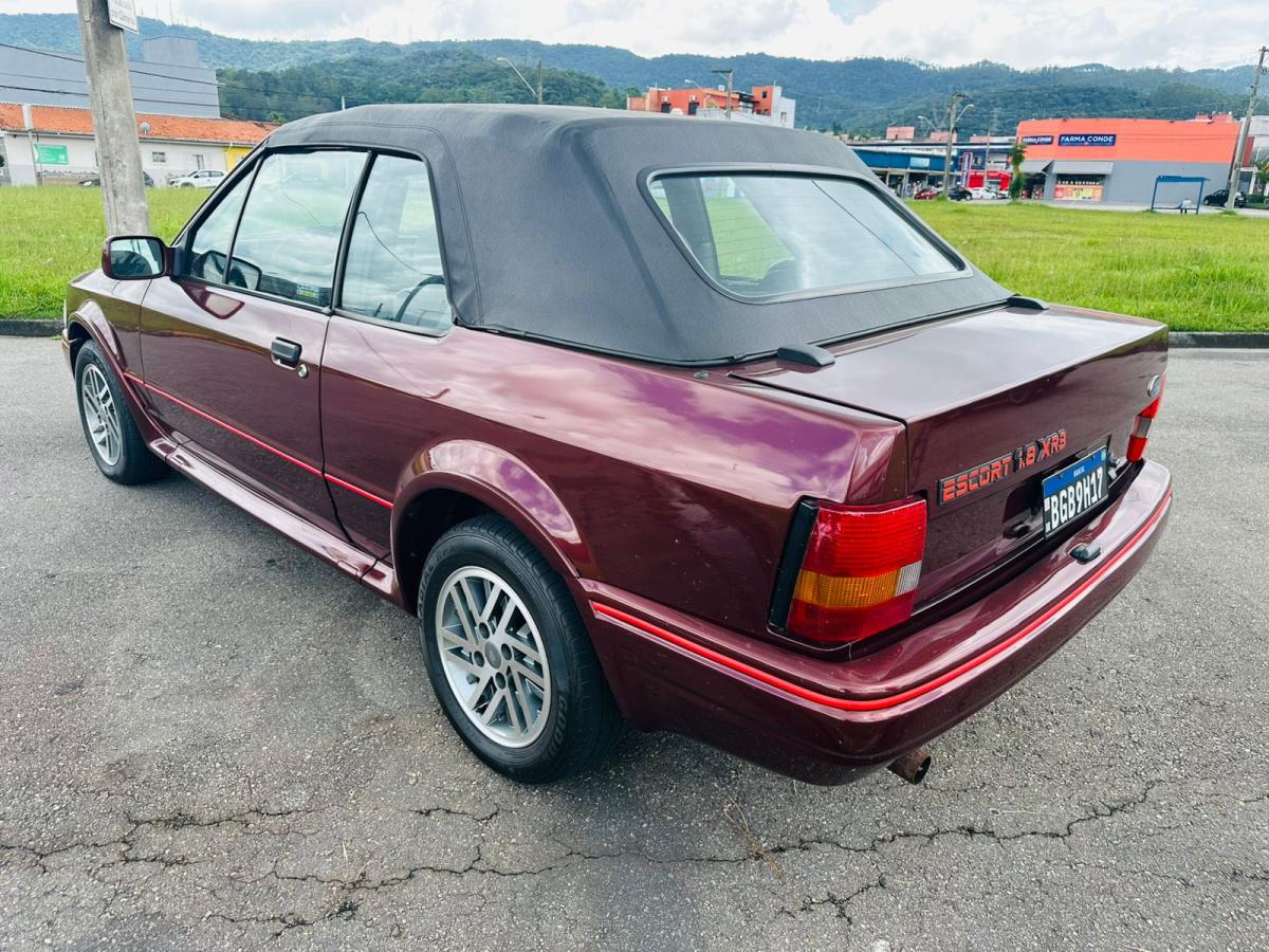 Escort - Foto #10 do anúncio à venda de Carro clássico