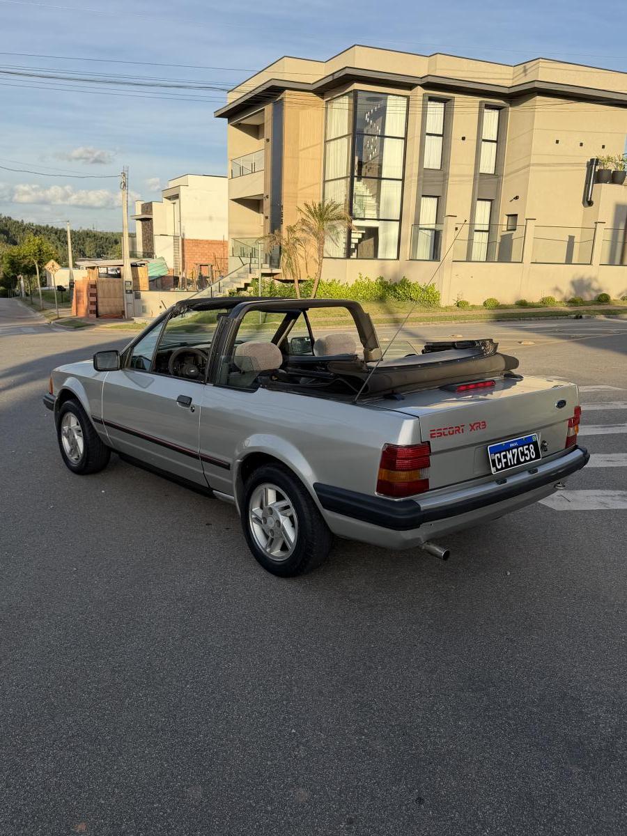 Escort - Foto #4 do anúncio à venda de Carro clássico