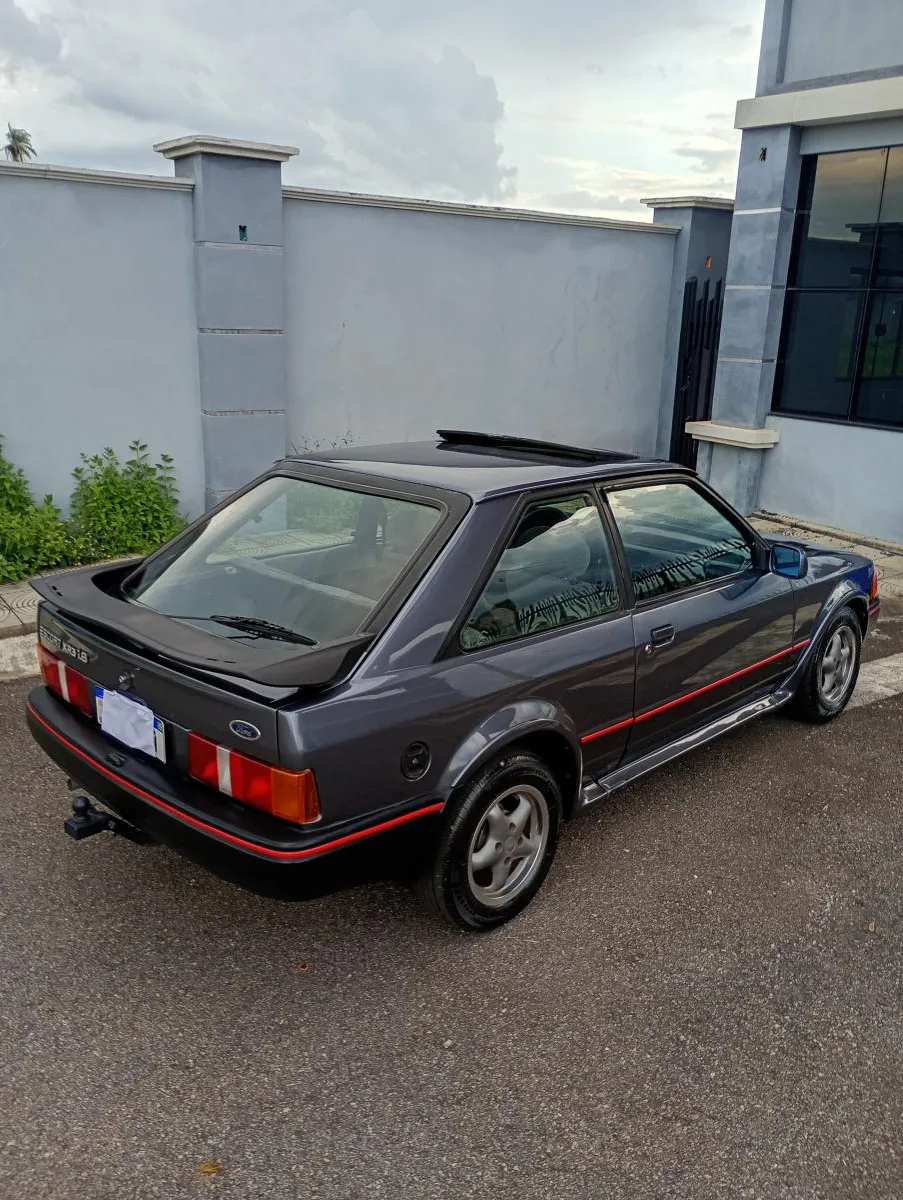avv-ford-escort-xr3-venda-1yze7in-imagem-002