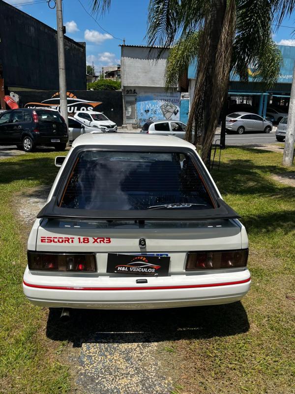 Escort - Foto #3 do anúncio à venda de Carro clássico