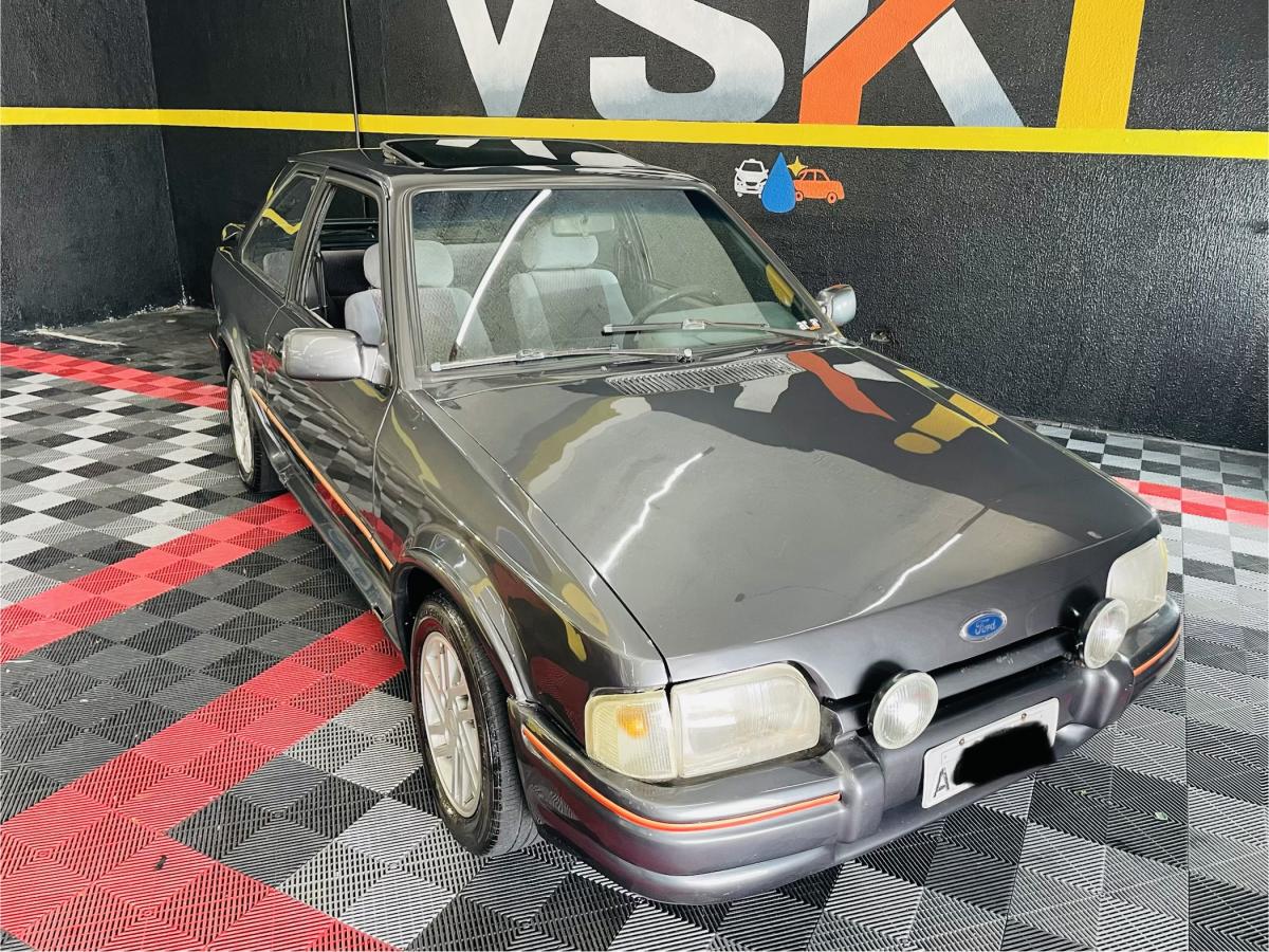 Escort - Foto #2 do anúncio à venda de Carro clássico