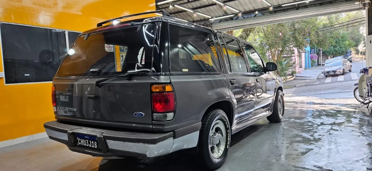 avv-ford-explorer-xlt-4x2-venda-i53zip4-imagem-004