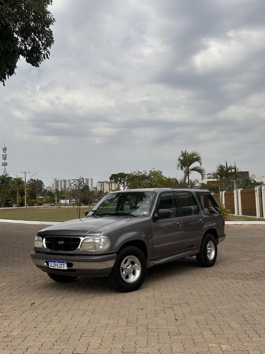 Explorer - Foto #3 do anúncio à venda de Carro clássico