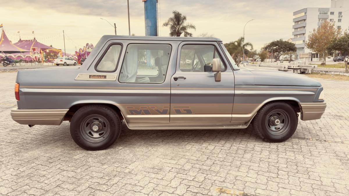 F1000 - Foto #3 do anúncio à venda de Carro clássico