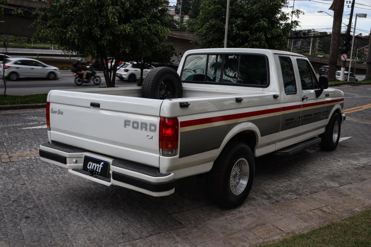 F1000 - Foto #4 do anúncio à venda de Carro clássico