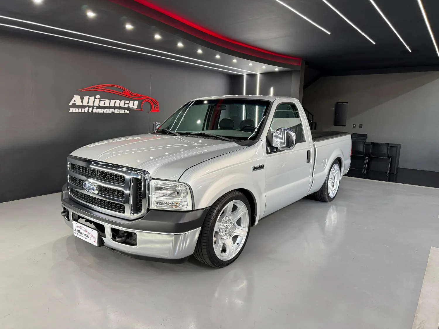 F250 - Foto #3 do anúncio à venda de Carro clássico