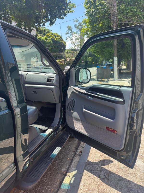 F250 - Foto #2 do anúncio à venda de Carro clássico