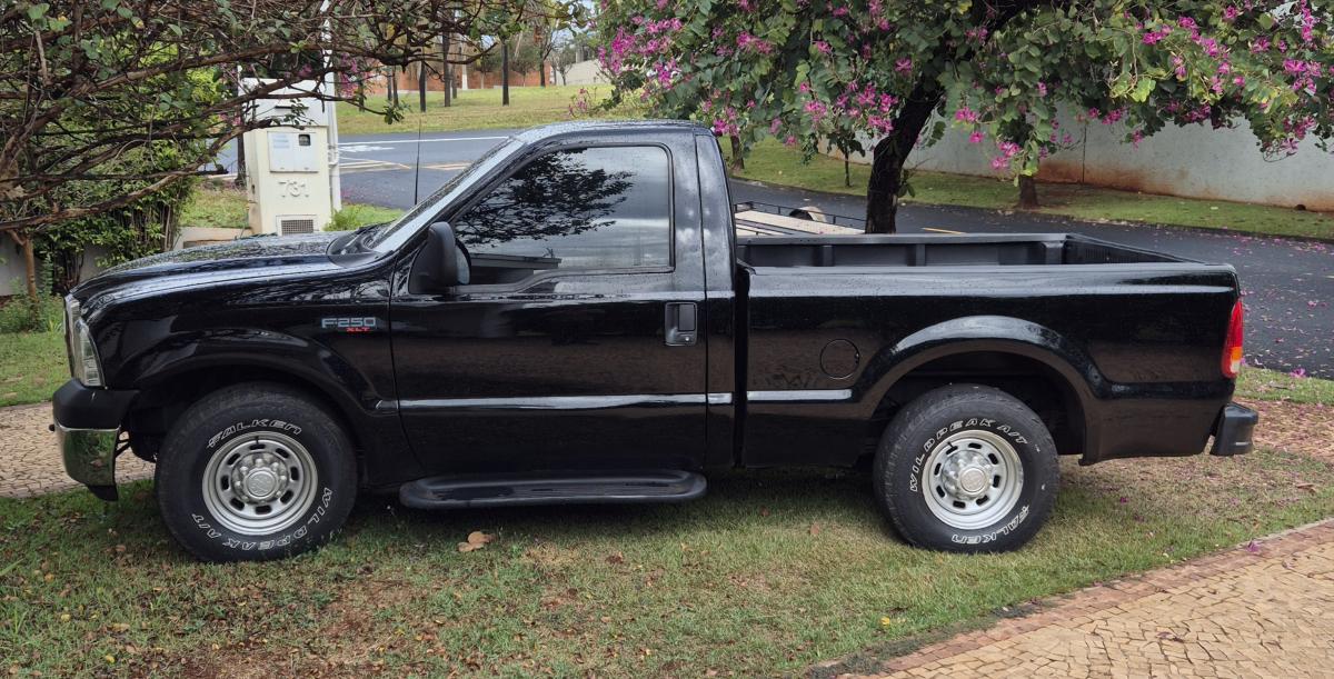 F250 - Foto #4 do anúncio à venda de Carro clássico