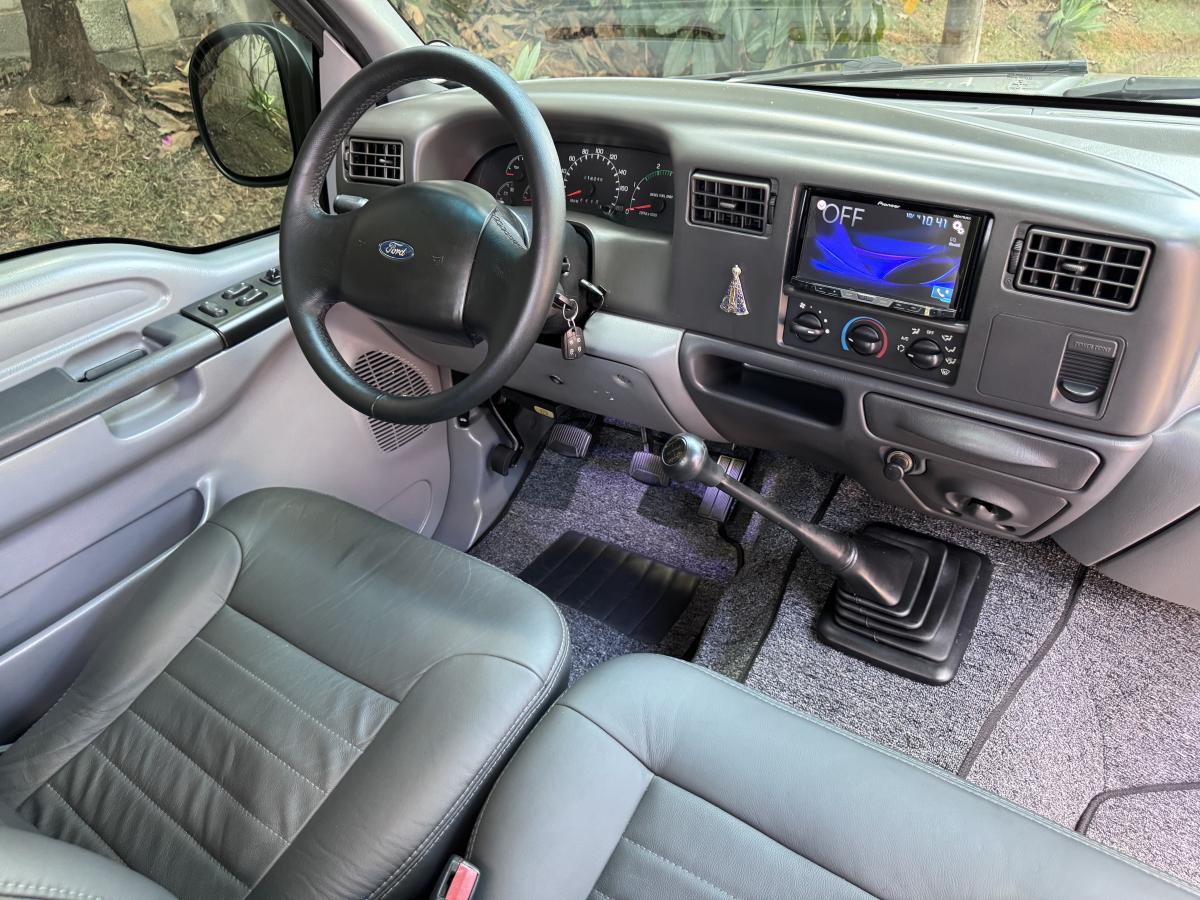 F250 - Foto #2 do anúncio à venda de Carro clássico