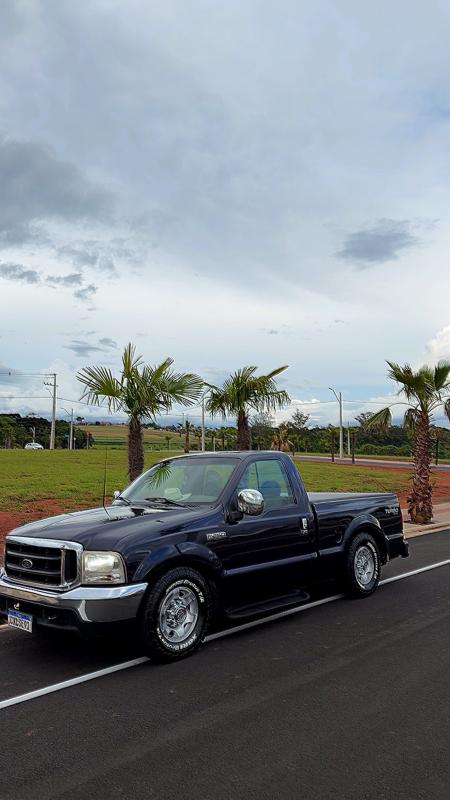 F250 - Foto #2 do anúncio à venda de Carro clássico