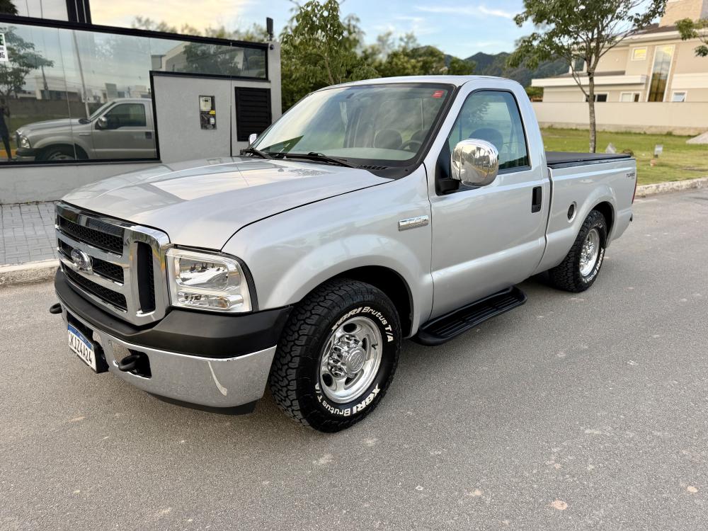 F250 - Foto #2 do anúncio à venda de Carro clássico