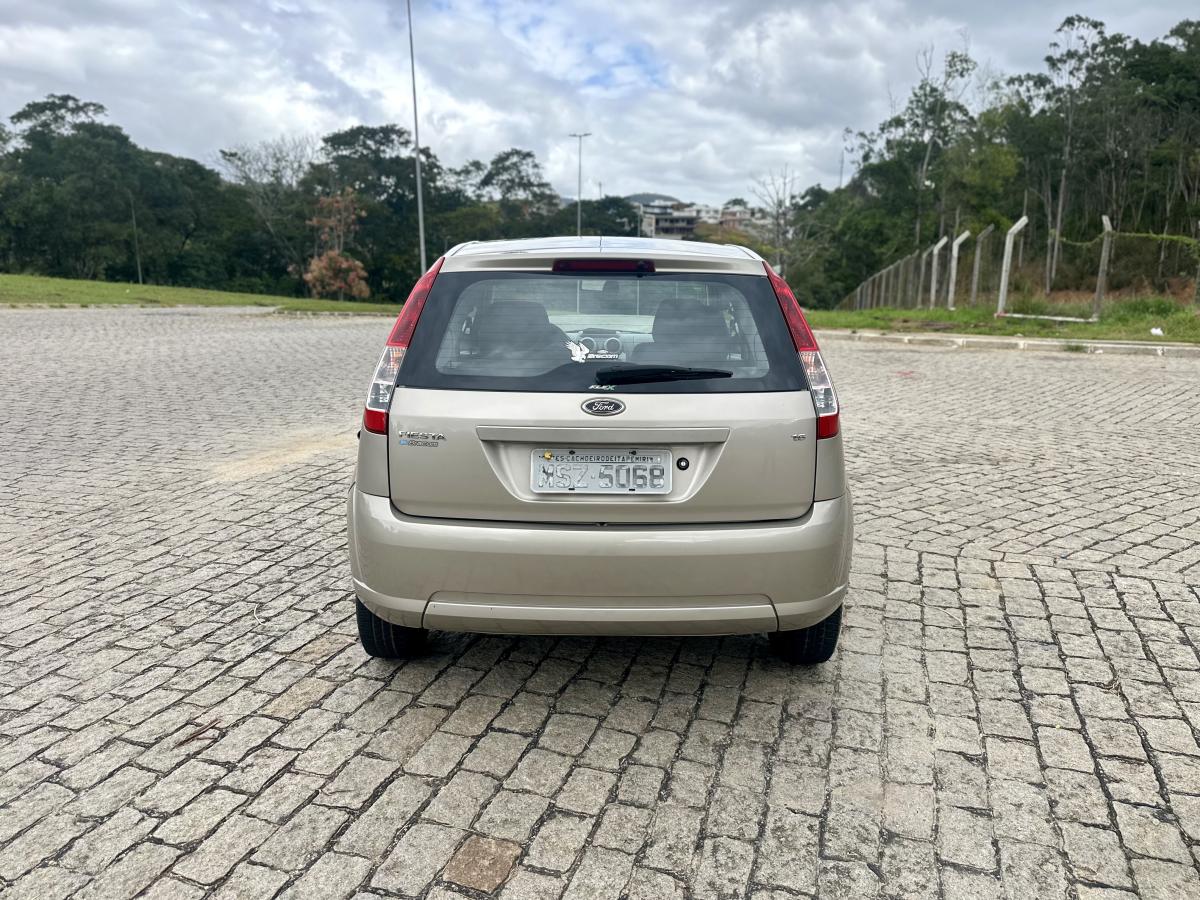 Fiesta - Foto #5 do anúncio à venda de Carro clássico