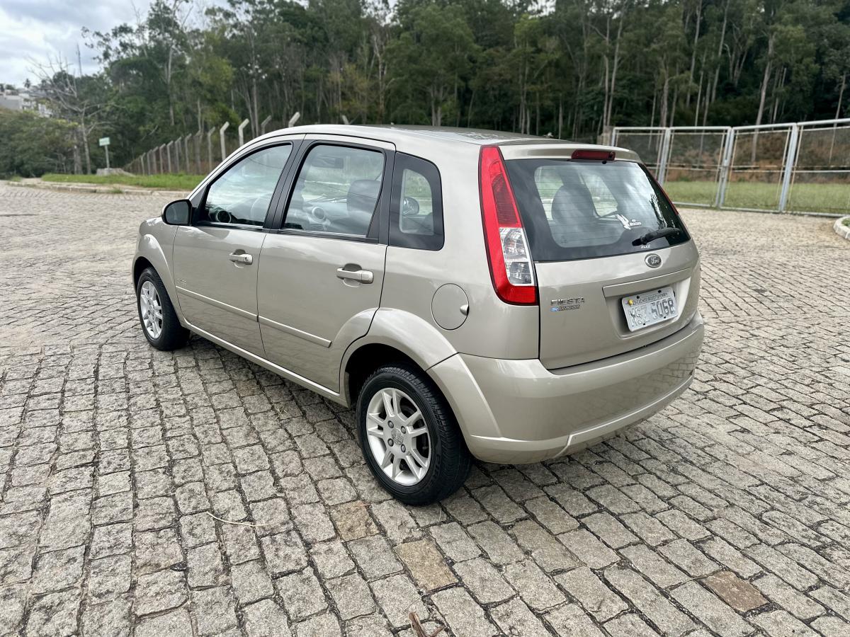 Fiesta - Foto #38 do anúncio à venda de Carro clássico