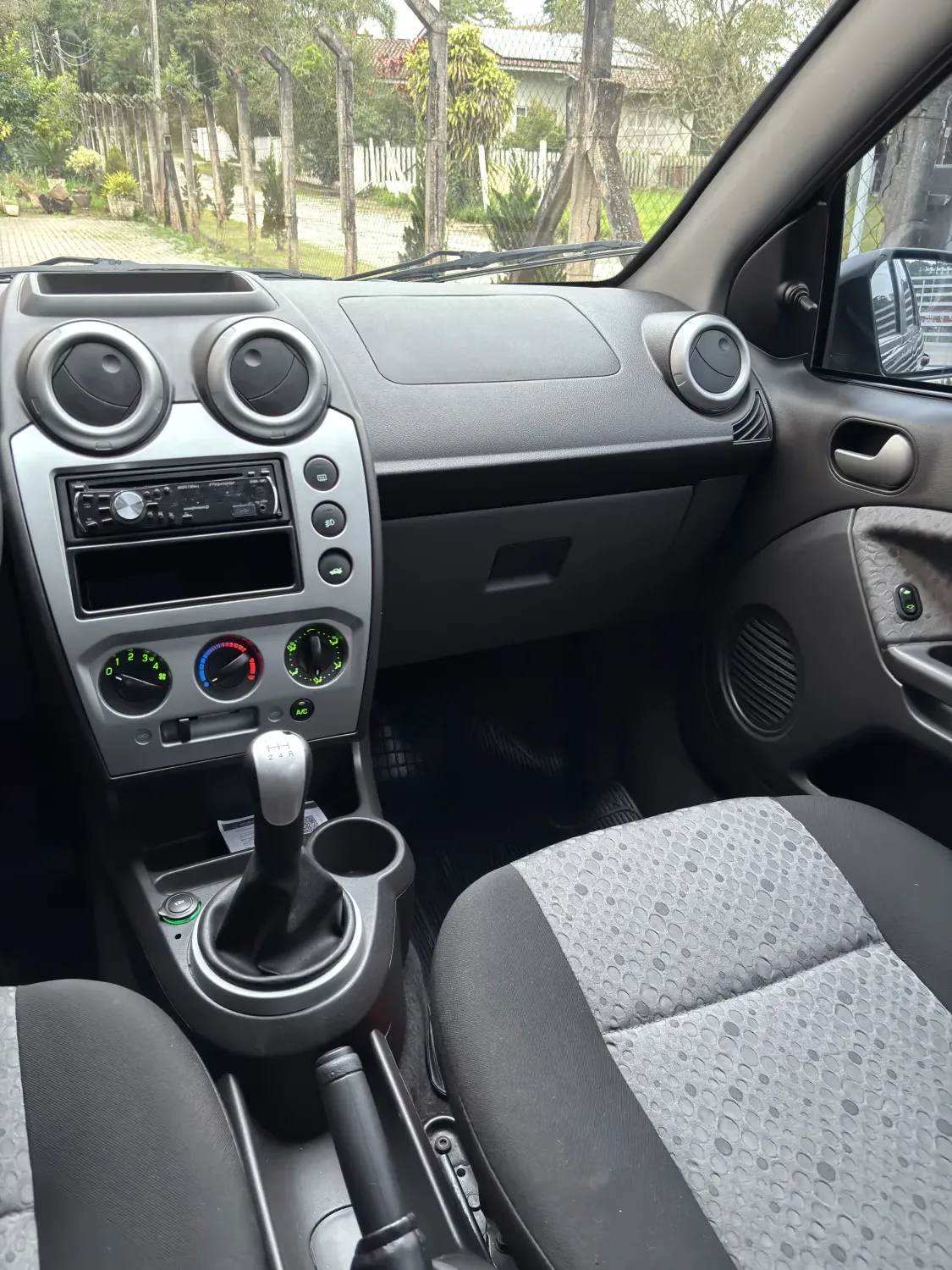 avv-ford-fiesta-venda-99e91b7-imagem-012