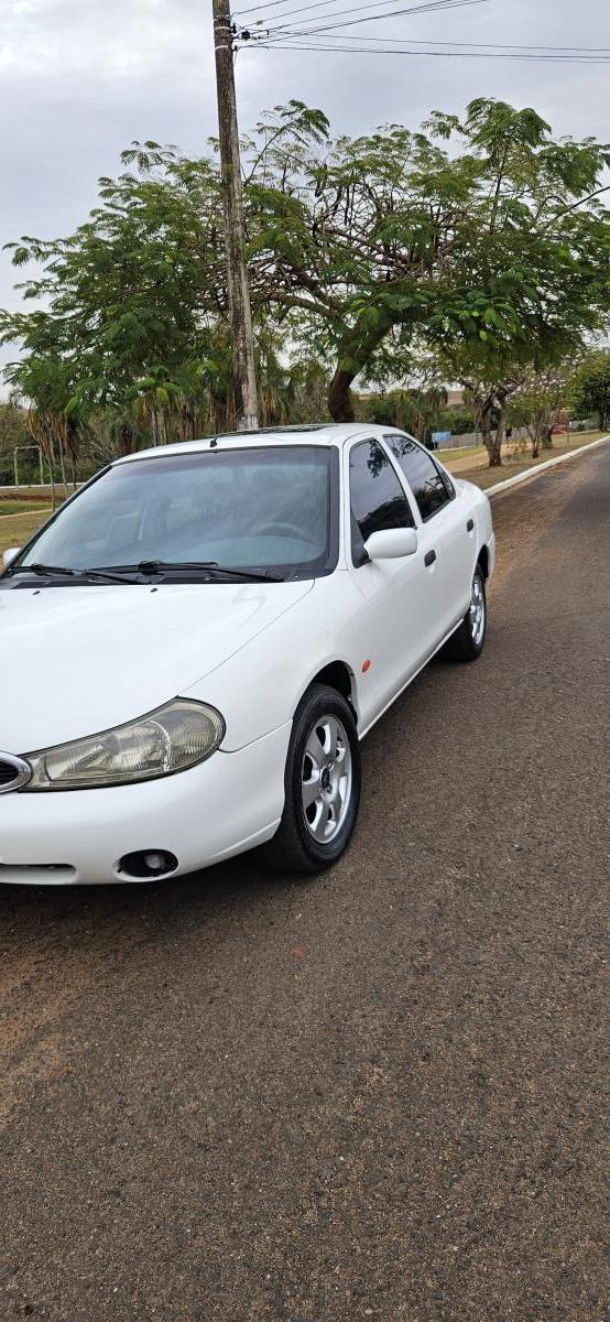 Mondeo - Foto #20 do anúncio à venda de Carro clássico