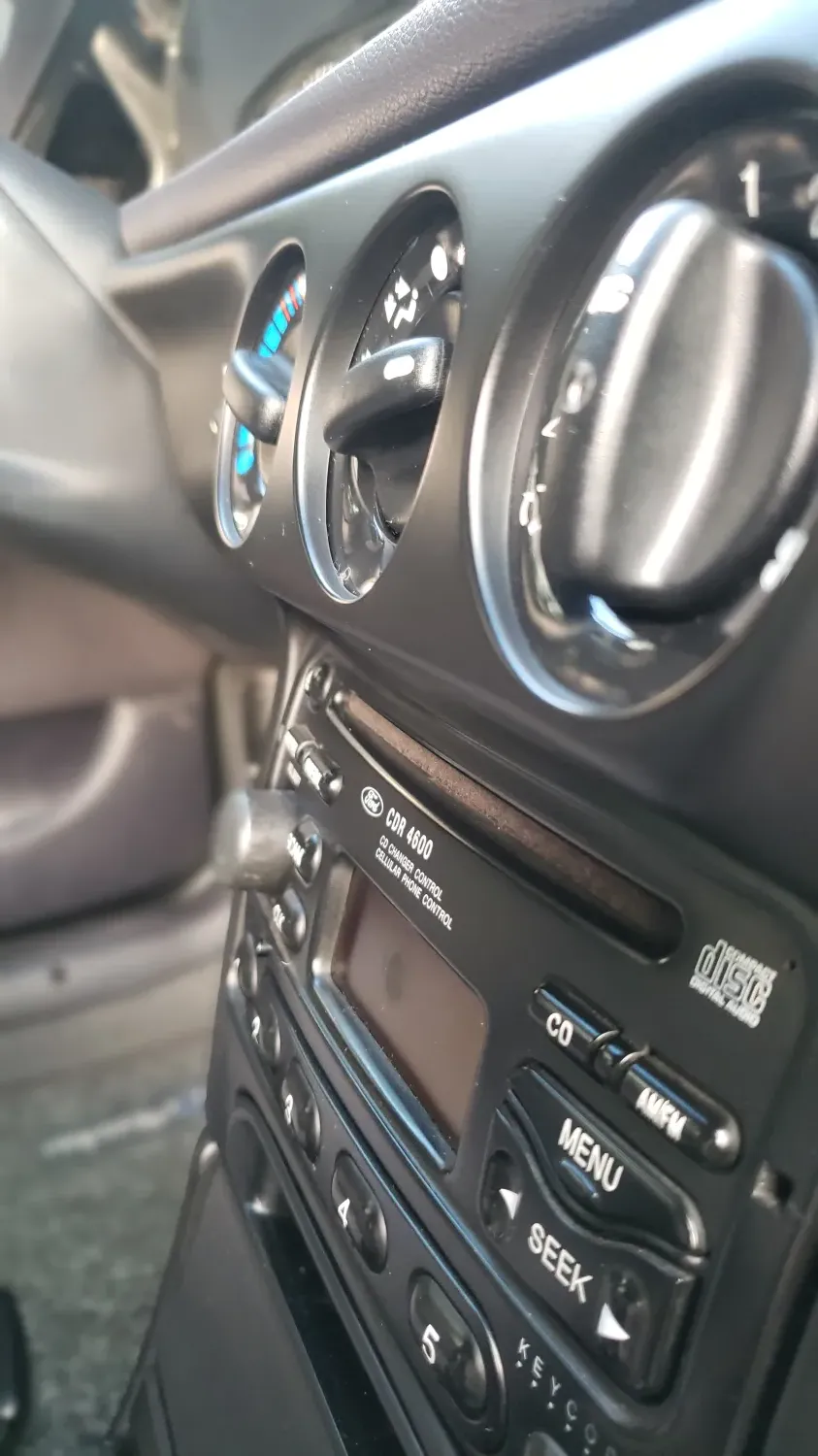 avv-ford-mondeo-sw-venda-47l7u5v-imagem-025