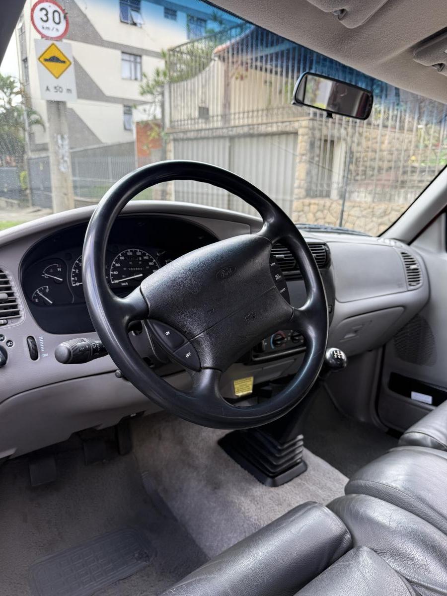 Ranger STX - Foto #2 do anúncio à venda de Carro clássico