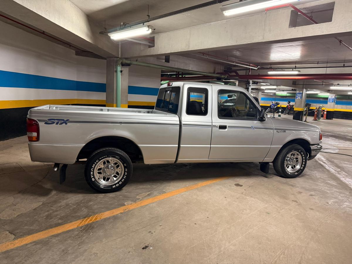 Ranger STX - Foto #7 do anúncio à venda de Carro clássico