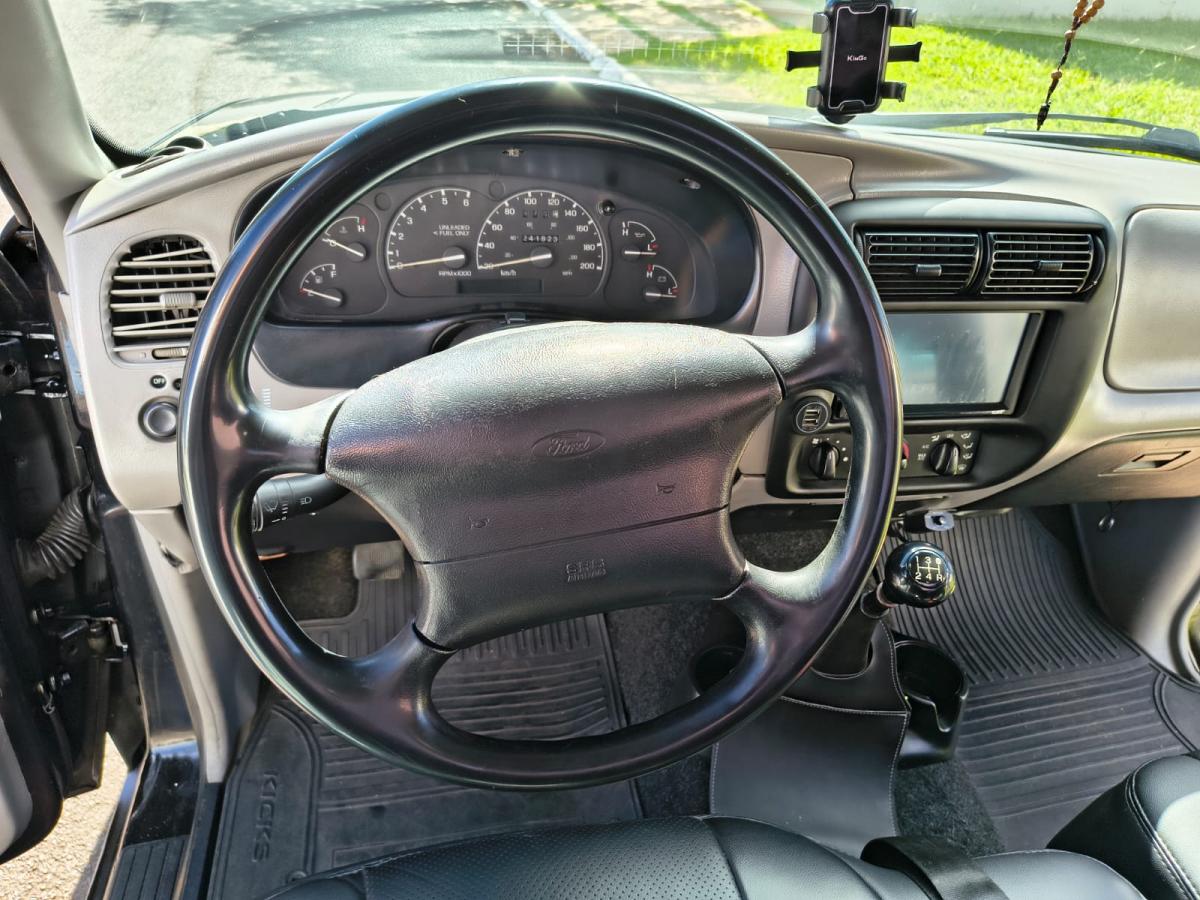 Ranger XL - Foto #5 do anúncio à venda de Carro clássico