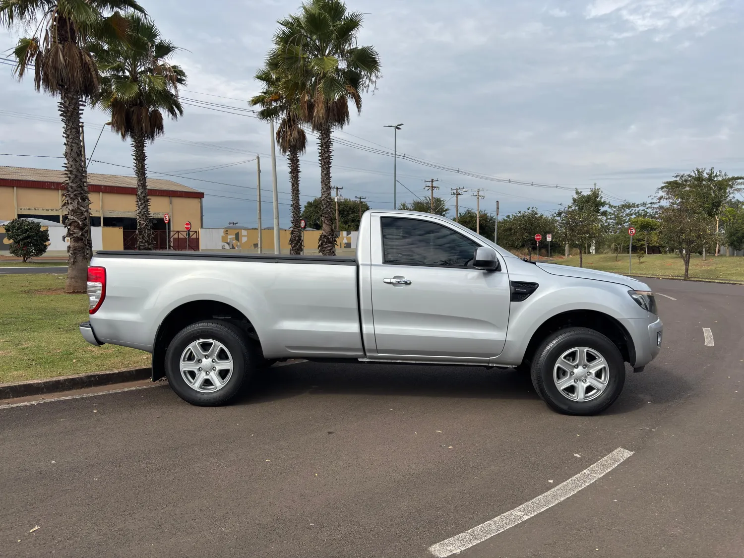 Ranger XLS - Foto #6 do anúncio à venda de Carro clássico