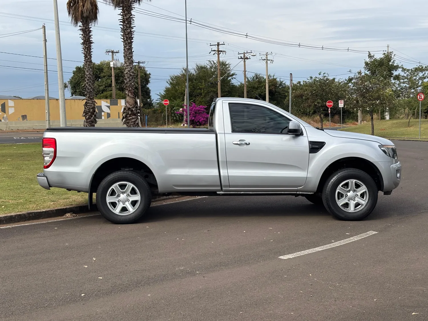 Ranger XLS - Foto #7 do anúncio à venda de Carro clássico